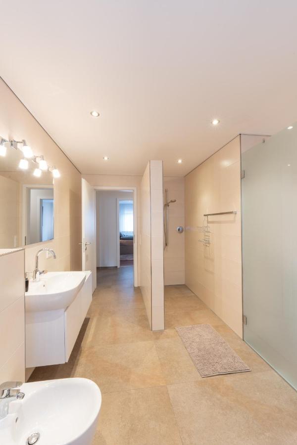 -Zentrale Wohnung-Balkon-Desingerkueche- Bielefeld Extérieur photo